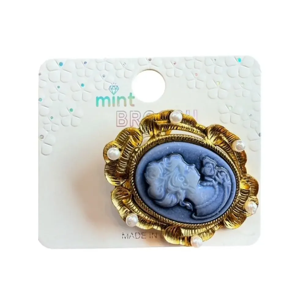 Lady Sings the Blues Brooch